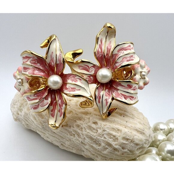 VTG KJL Kenneth Lane Bracelet Pink & White Enameled Flowers Pearls Gold Tone - Picture 4 of 15